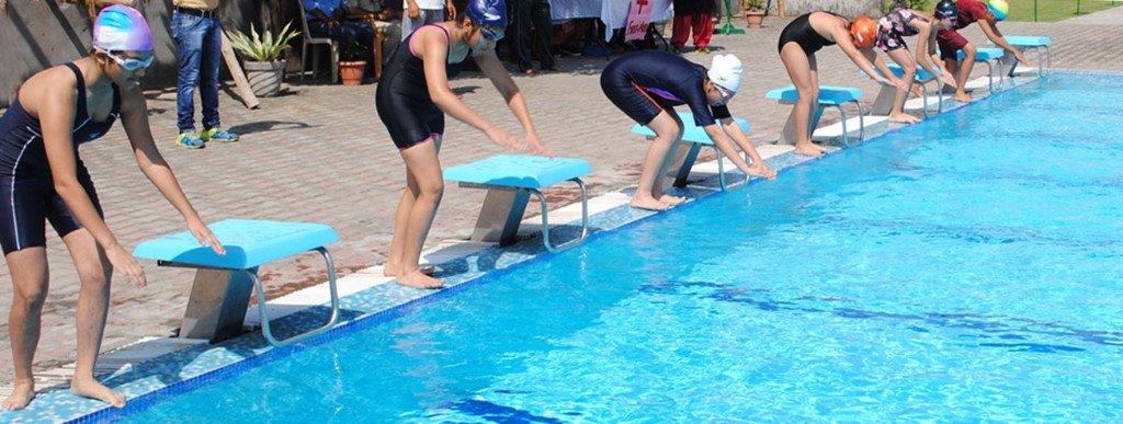 Students at the swimming pool